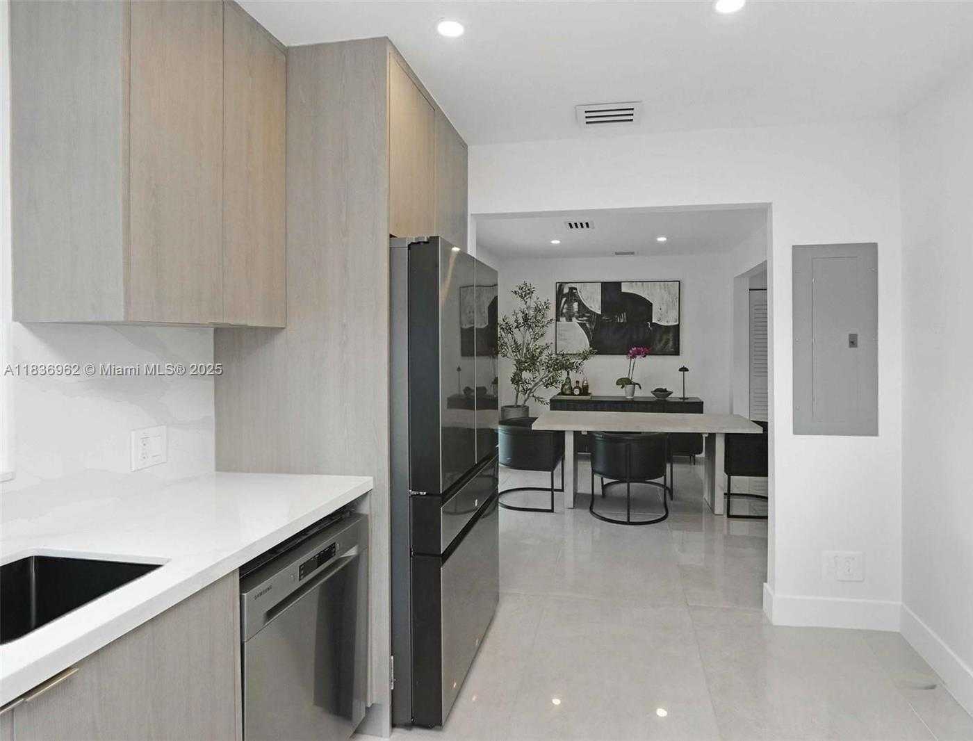 Small Image of 231 NORTH EAST 45TH ST, Miami Number 9