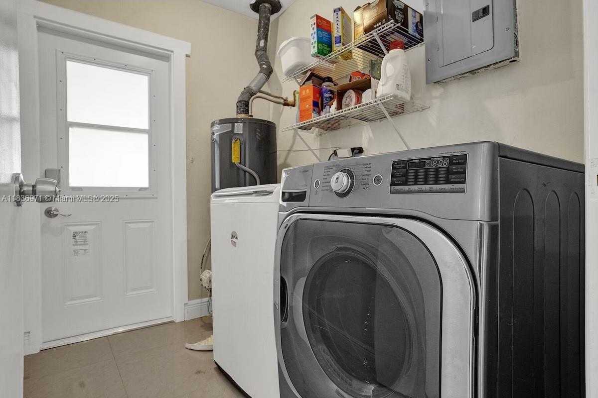 Small Image of 1650 SOUTH WEST 27TH AVE, Fort Lauderdale Number 17