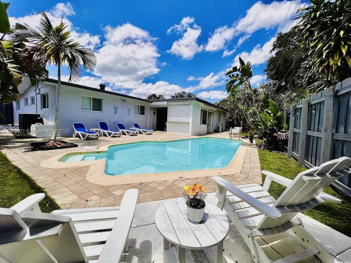 Small Image of 1650 SOUTH WEST 27TH AVE, Fort Lauderdale Number 22