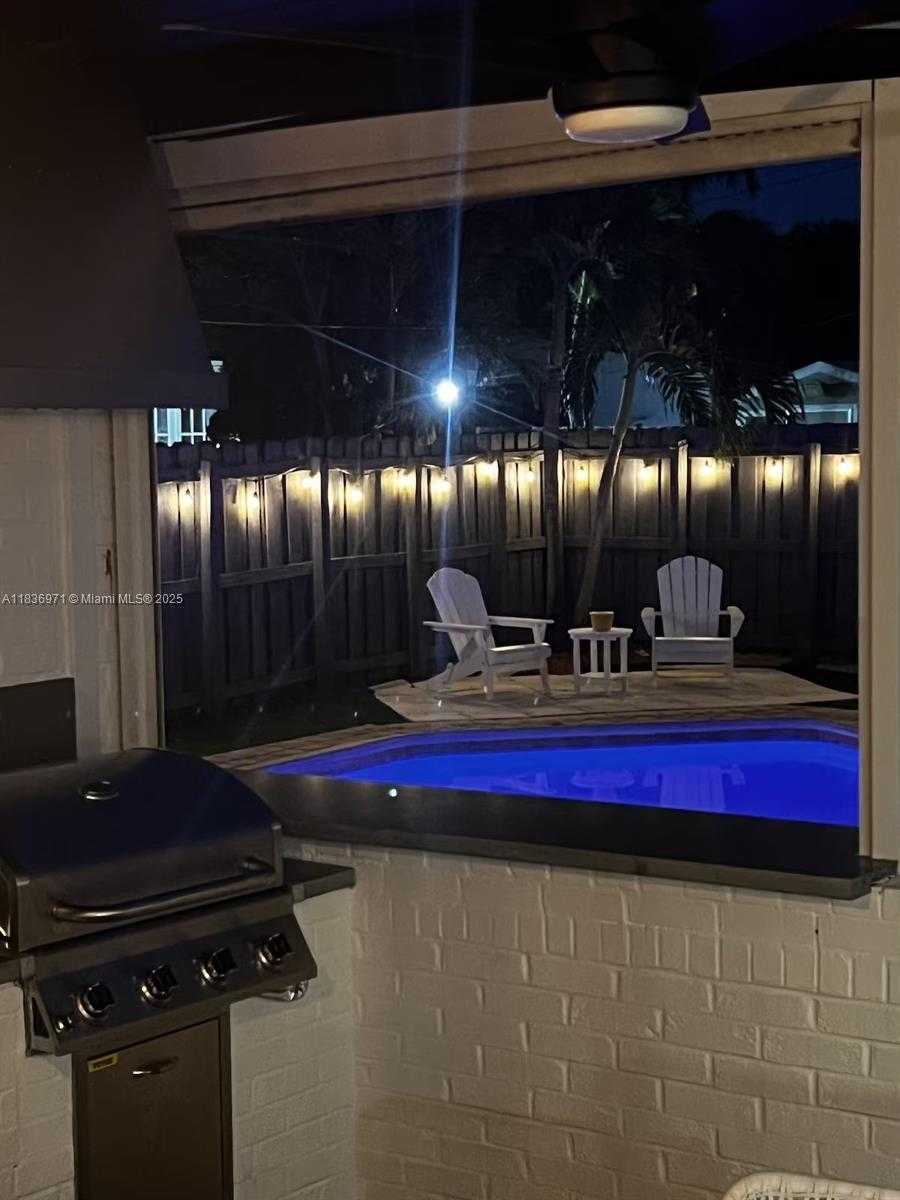 Small Image of 1650 SOUTH WEST 27TH AVE, Fort Lauderdale Number 3