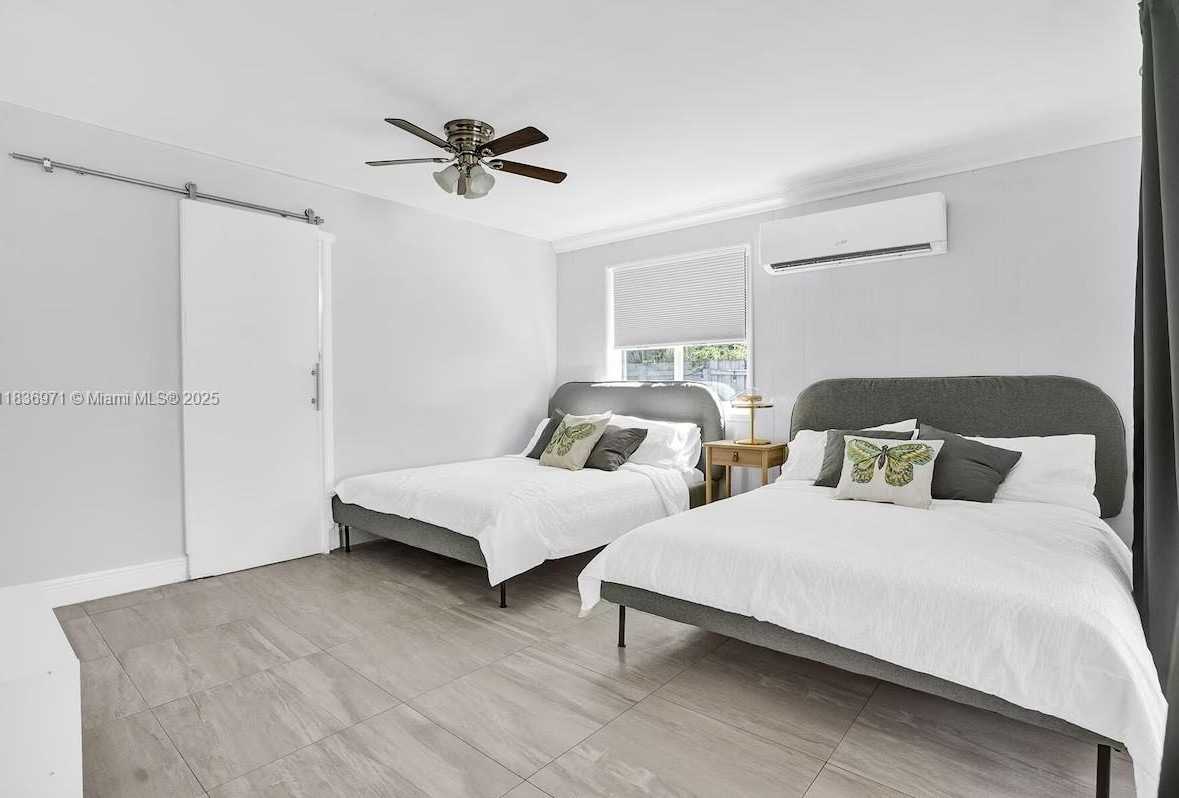 Small Image of 1650 SOUTH WEST 27TH AVE, Fort Lauderdale Number 5