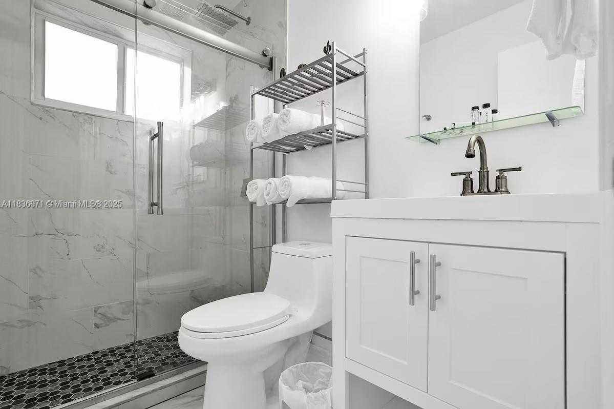 Small Image of 1650 SOUTH WEST 27TH AVE, Fort Lauderdale Number 6