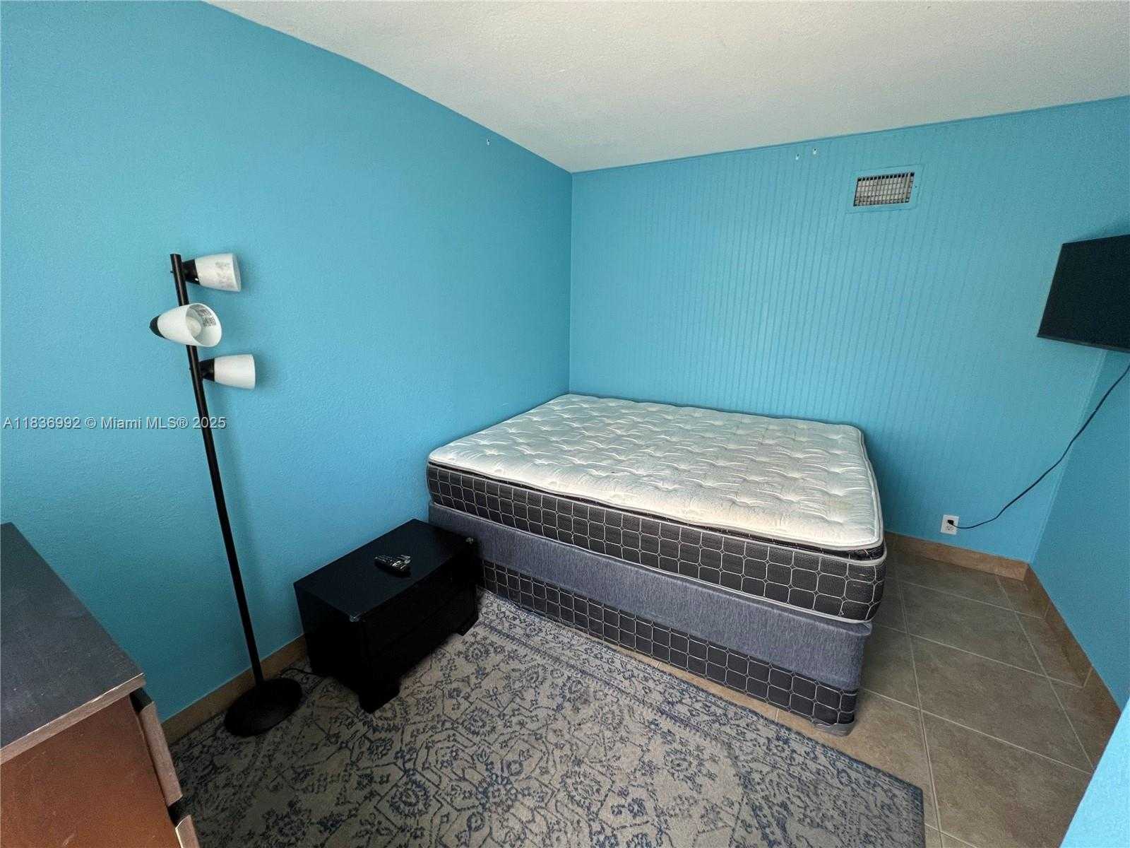 Small Image of 1885 NORTH EAST 53RD ST, Pompano Beach Number 11