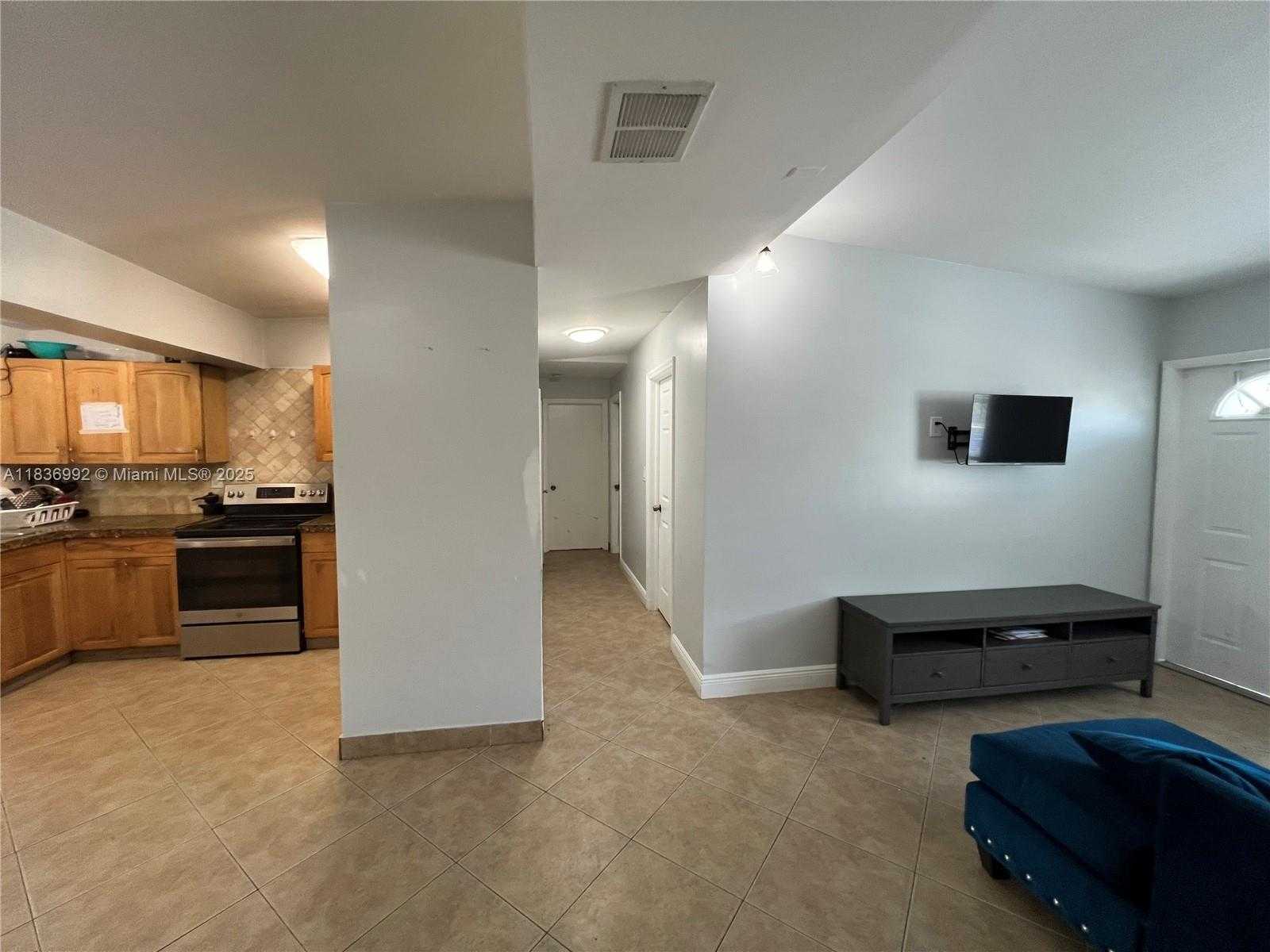 Small Image of 1885 NORTH EAST 53RD ST, Pompano Beach Number 14