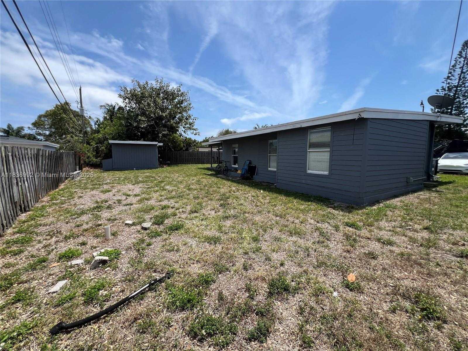 Small Image of 1885 NORTH EAST 53RD ST, Pompano Beach Number 19