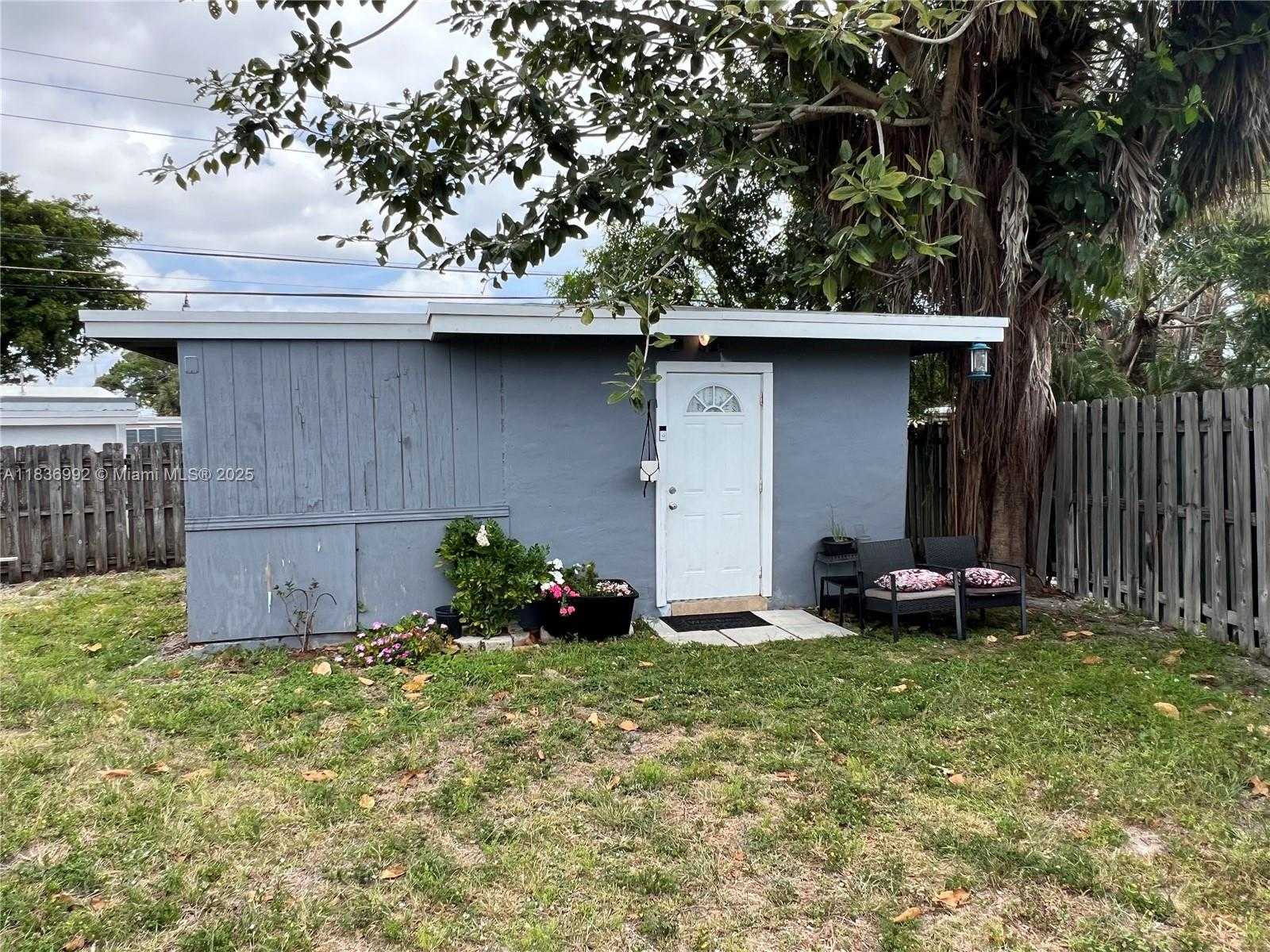 Small Image of 1885 NORTH EAST 53RD ST, Pompano Beach Number 23