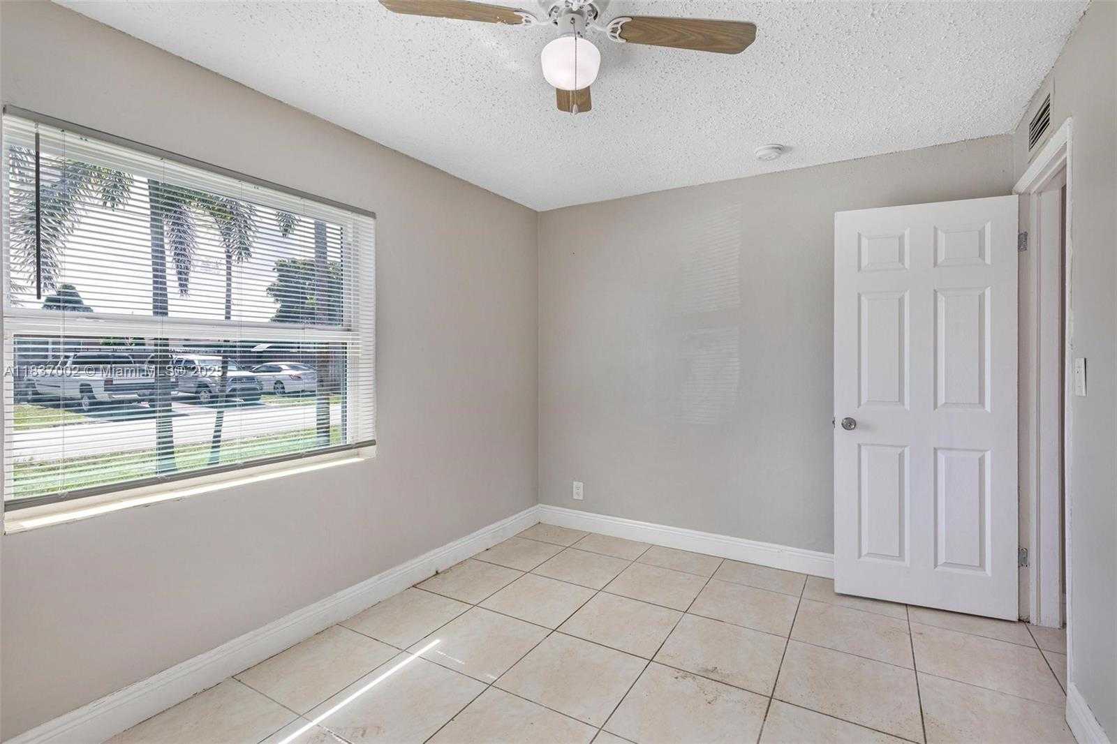 Small Image of 1609 SOUTH 23RD AVE, Hollywood Number 13
