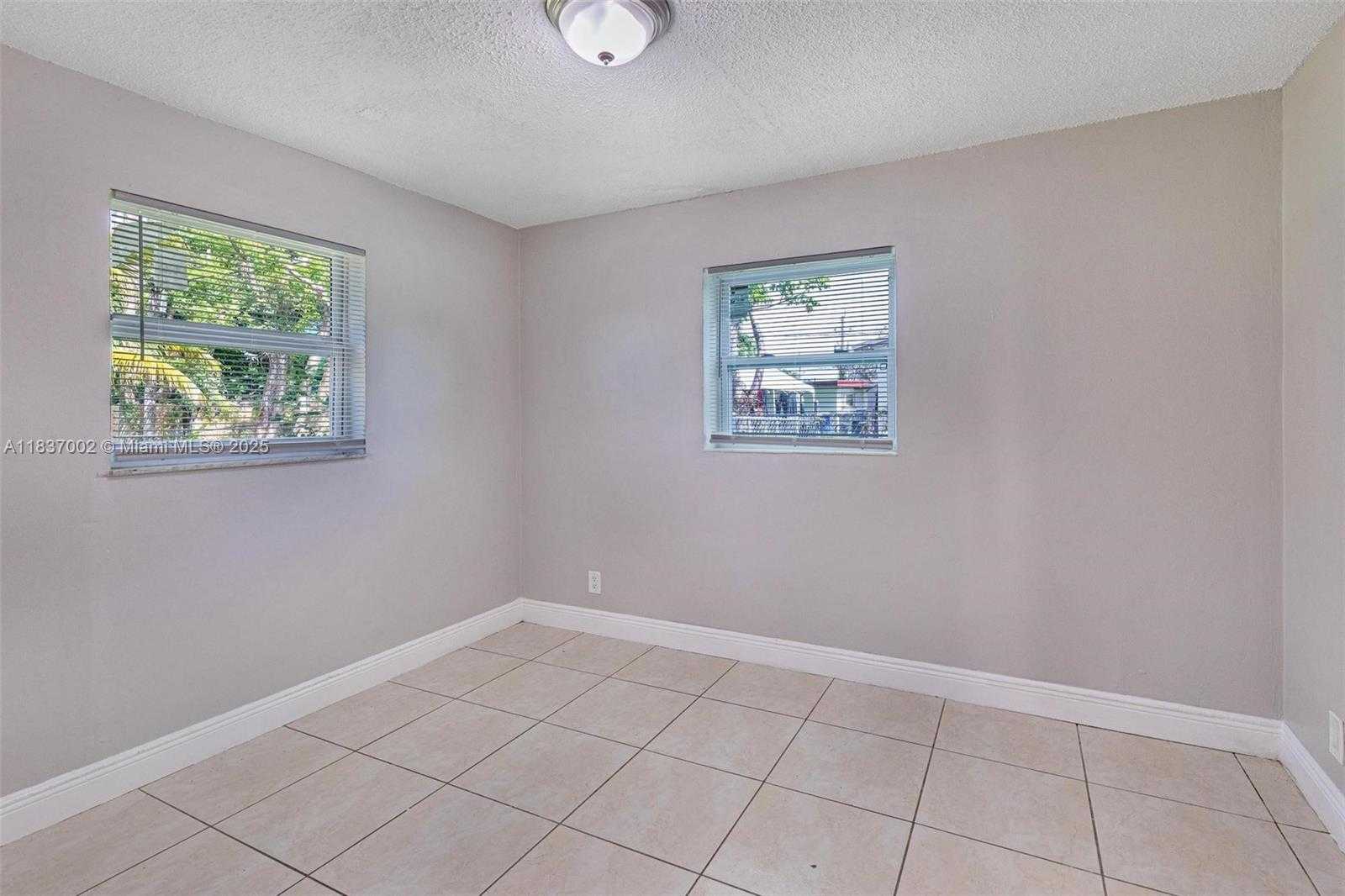Small Image of 1609 SOUTH 23RD AVE, Hollywood Number 15