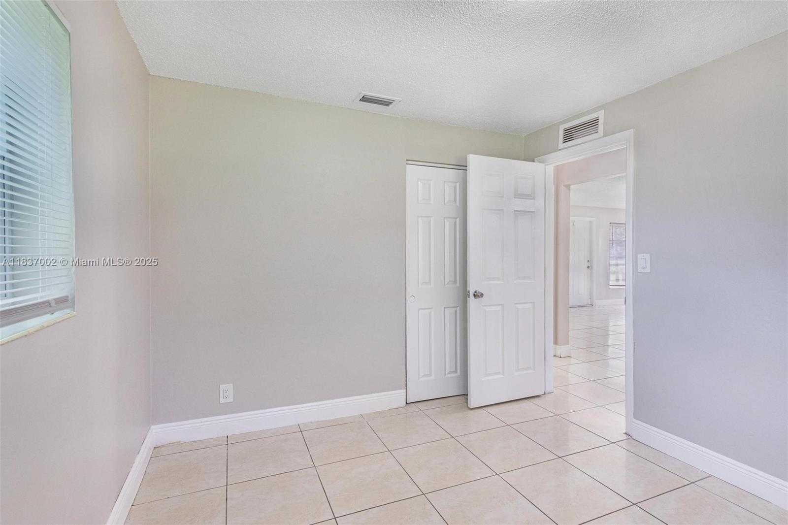 Small Image of 1609 SOUTH 23RD AVE, Hollywood Number 17