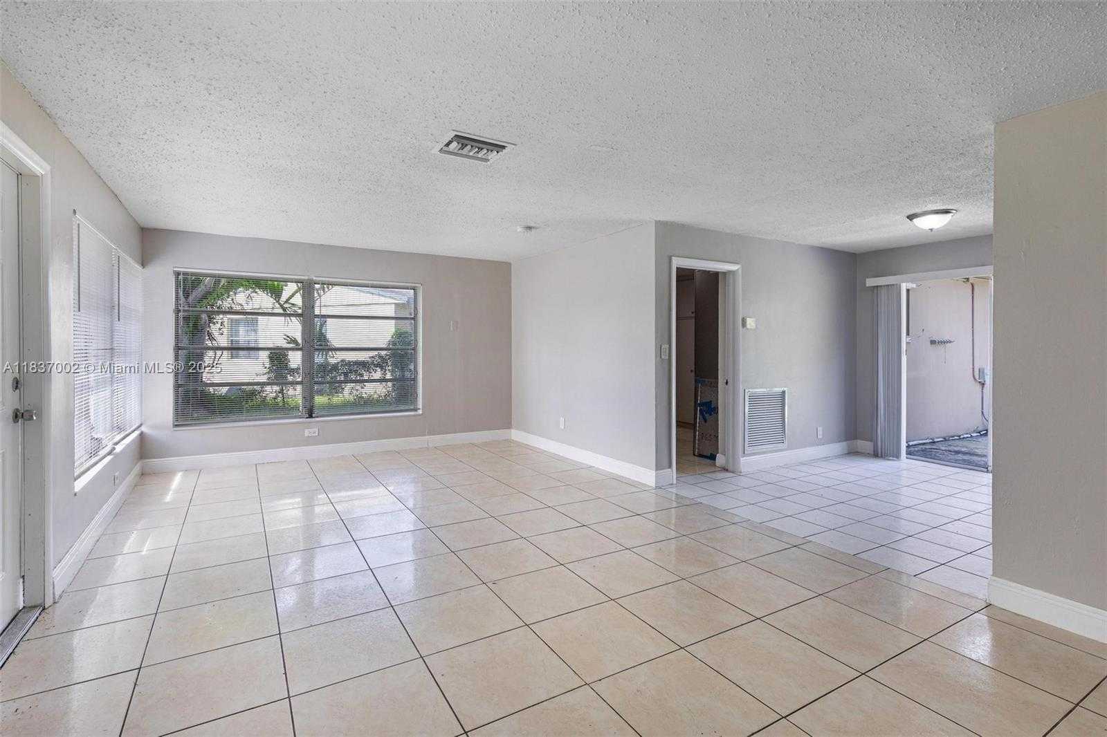 Small Image of 1609 SOUTH 23RD AVE, Hollywood Number 4