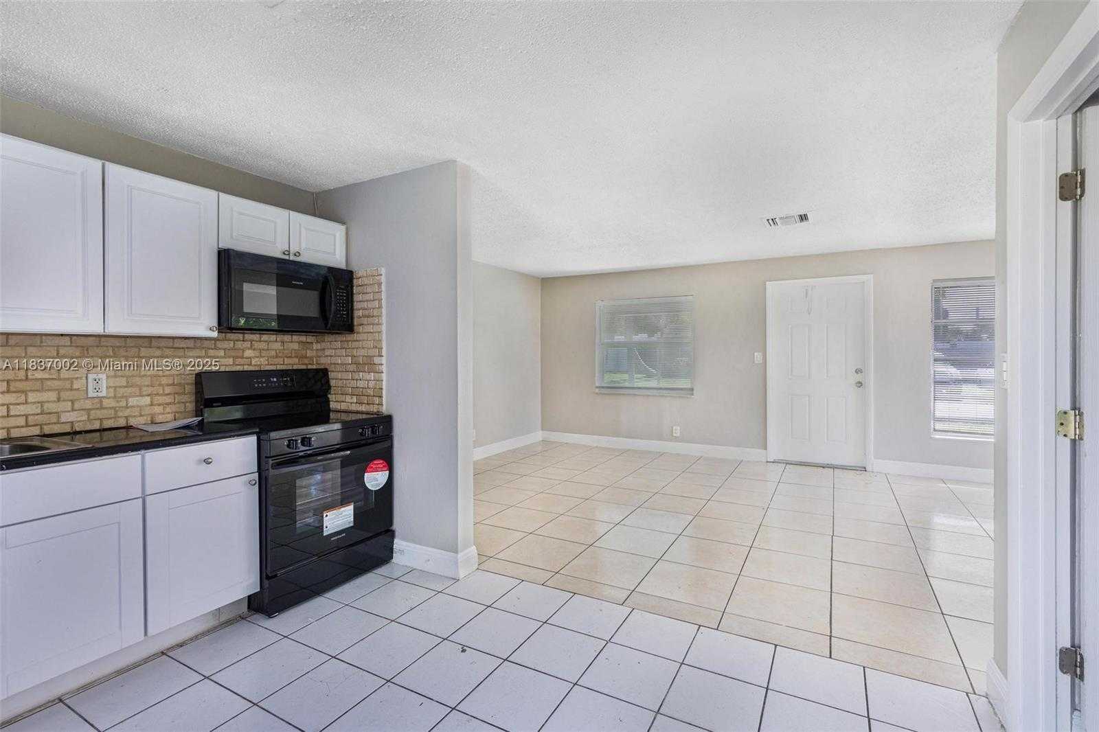 Small Image of 1609 SOUTH 23RD AVE, Hollywood Number 9