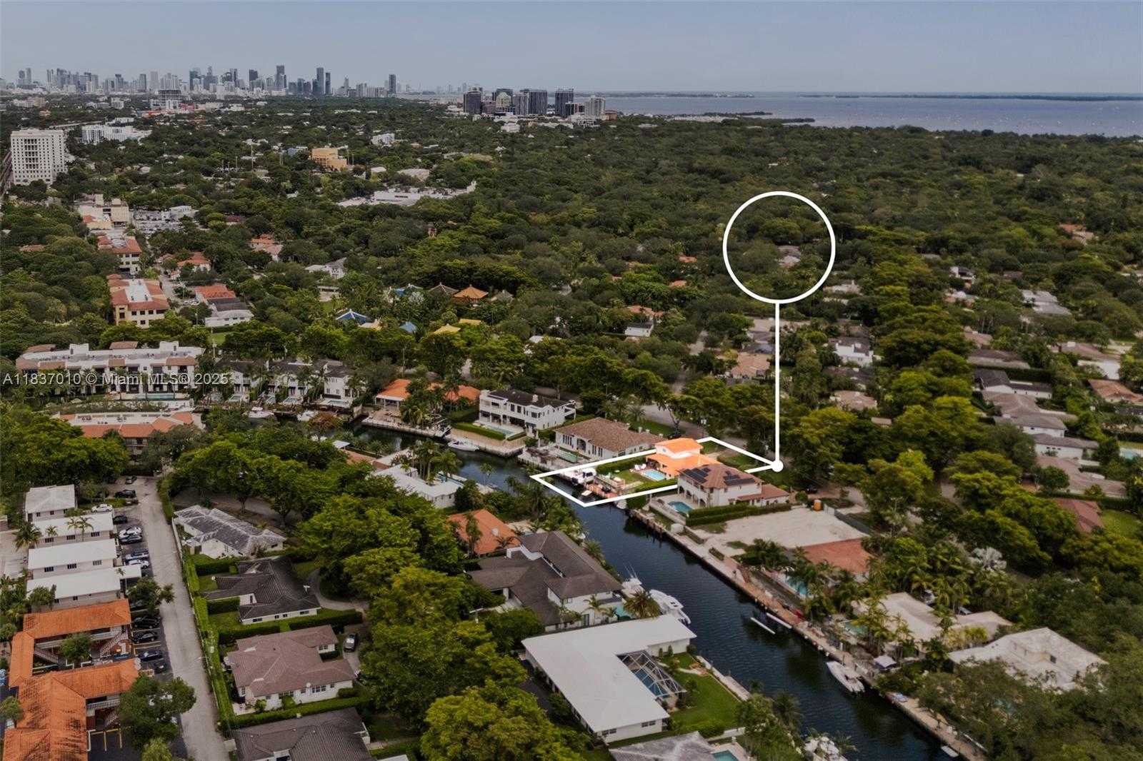 Small Image of 5308 RIVIERA DR, Coral Gables Number 22