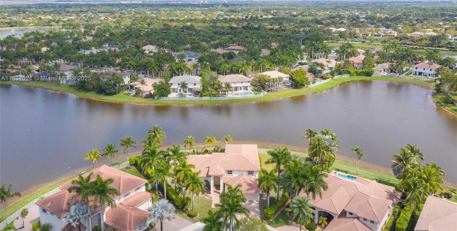 Small Image of 934 GULFSTREAM CT, Weston Number 12