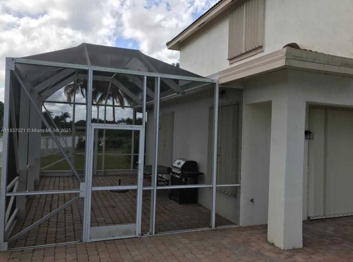 Small Image of 934 GULFSTREAM CT, Weston Number 35