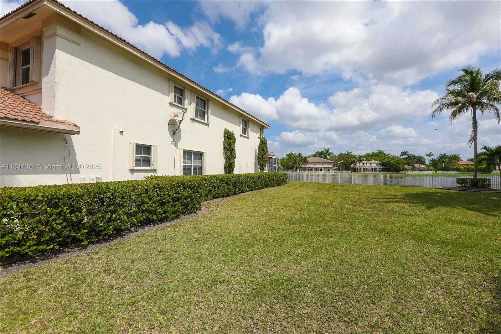 Small Image of 934 GULFSTREAM CT, Weston Number 40