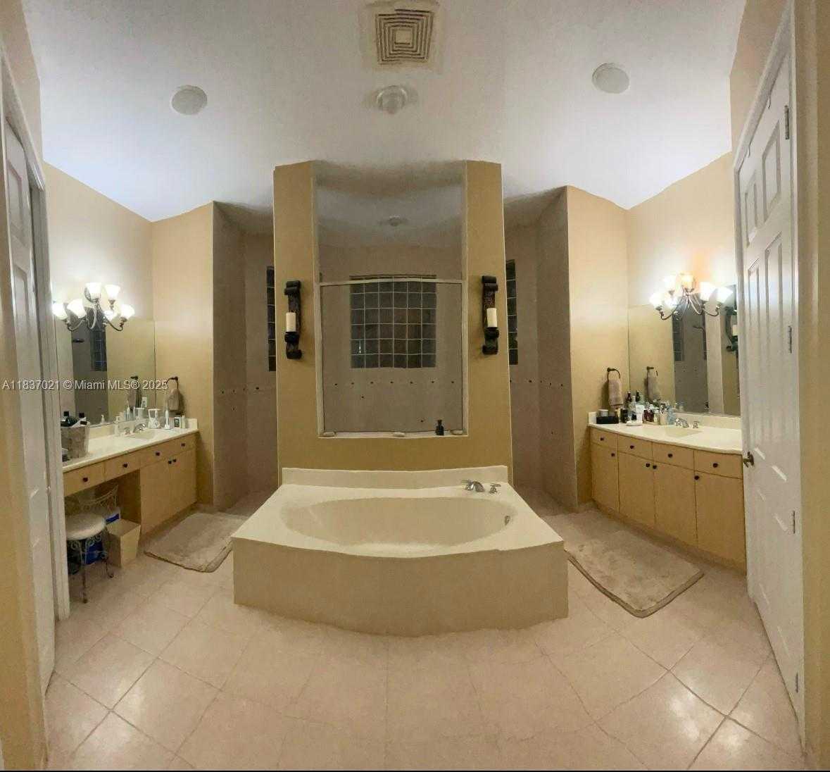 Small Image of 934 GULFSTREAM CT, Weston Number 46