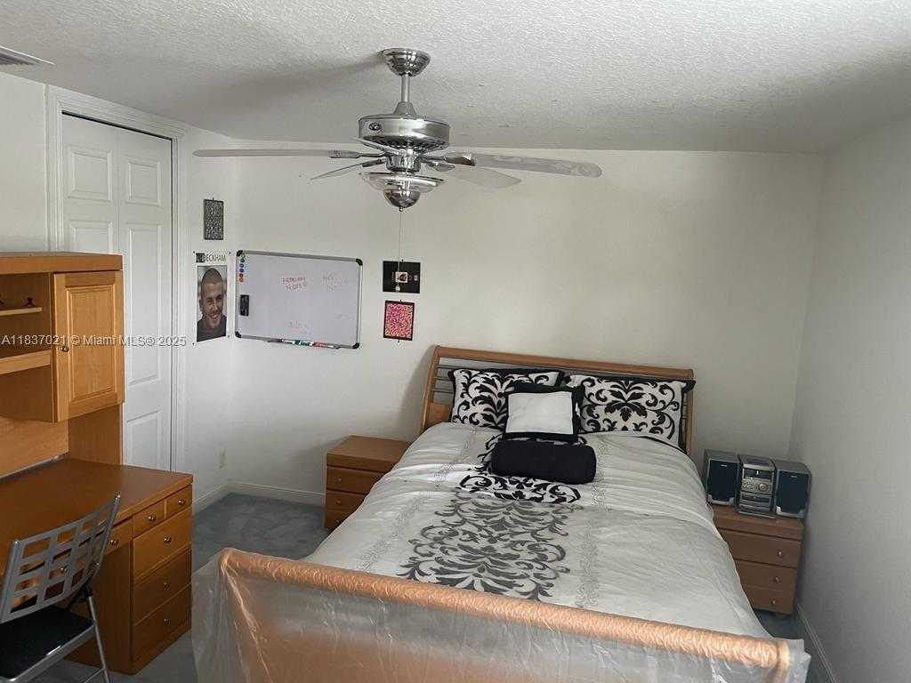 Small Image of 934 GULFSTREAM CT, Weston Number 48