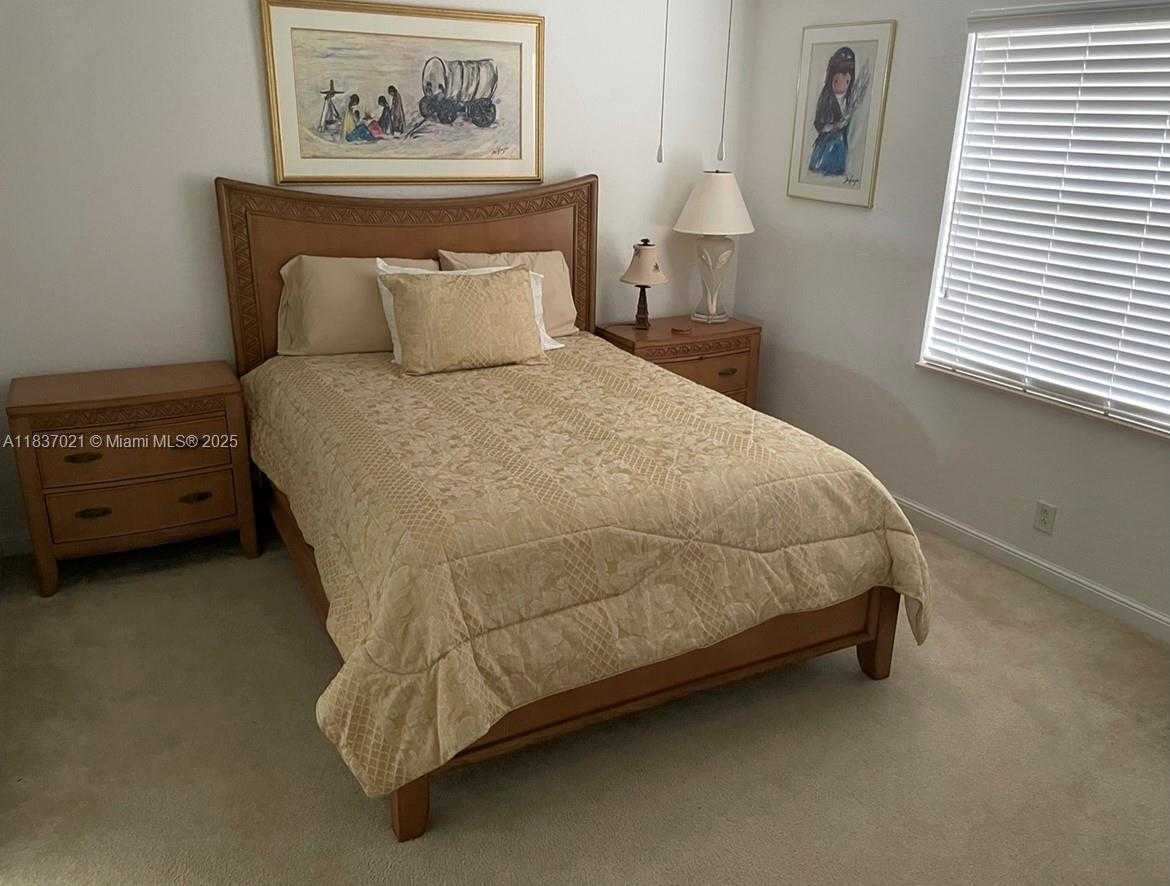 Small Image of 934 GULFSTREAM CT, Weston Number 50