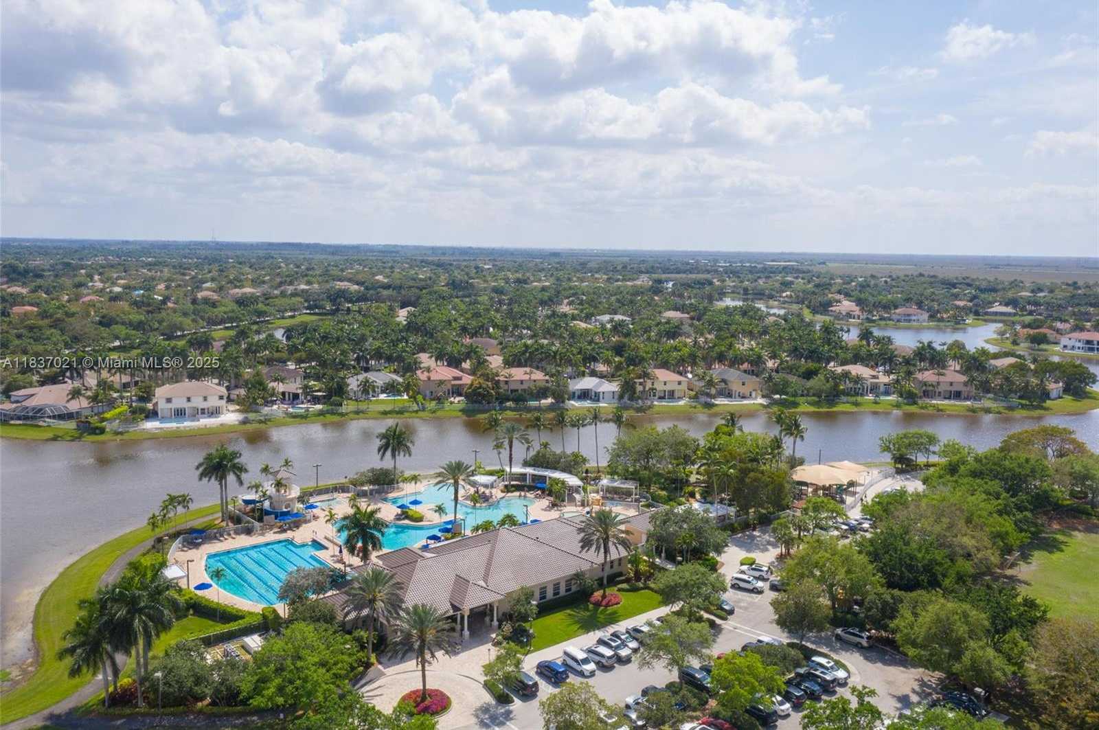 Small Image of 934 GULFSTREAM CT, Weston Number 54