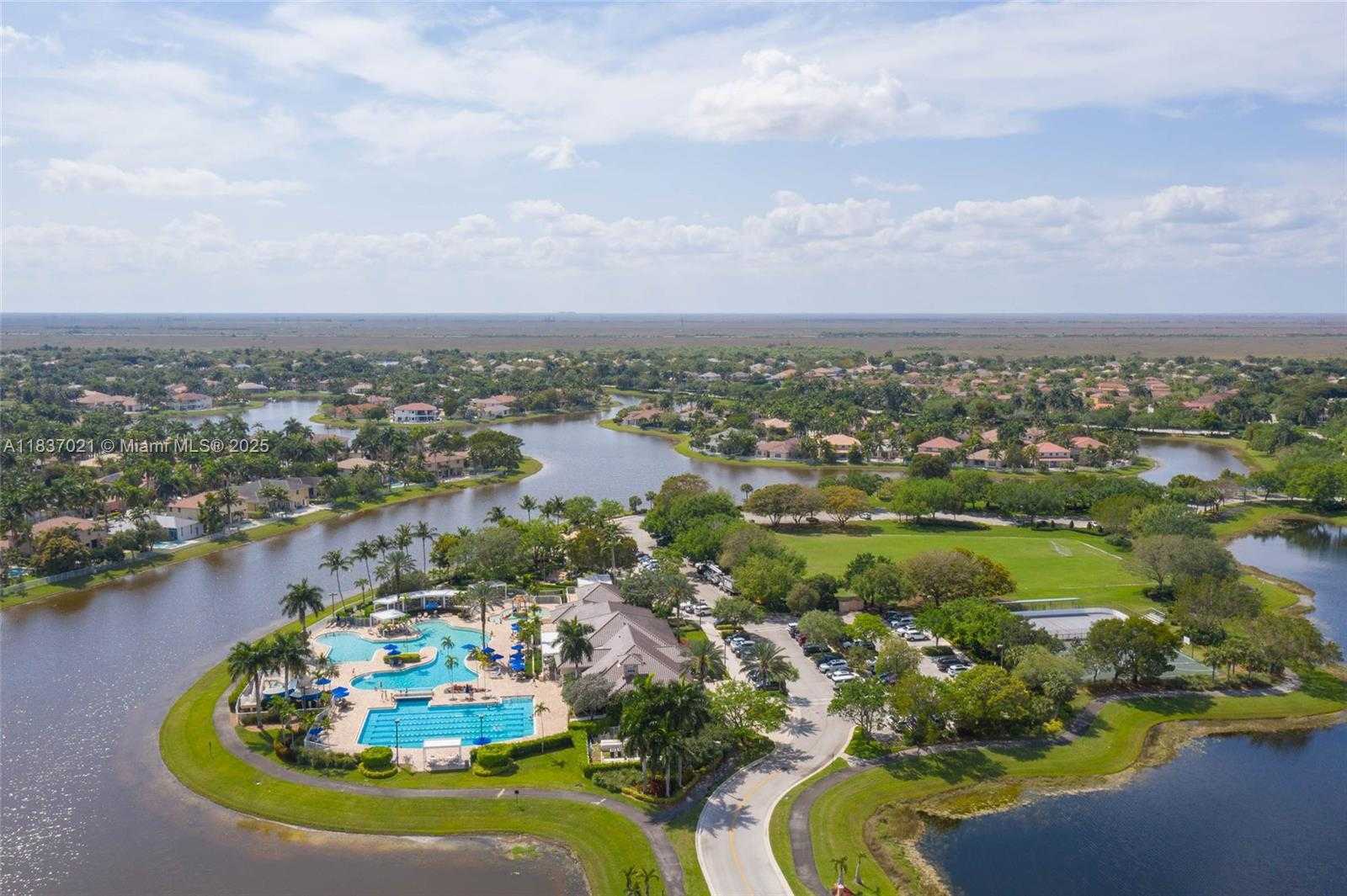 Small Image of 934 GULFSTREAM CT, Weston Number 55