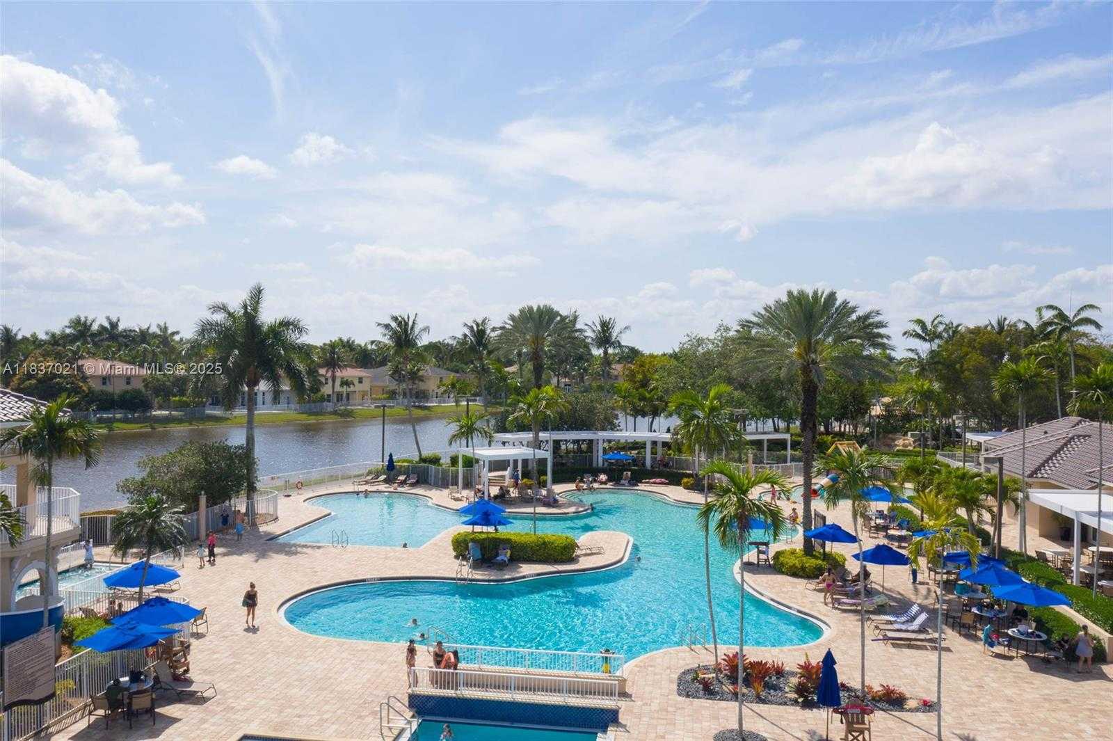 Small Image of 934 GULFSTREAM CT, Weston Number 57