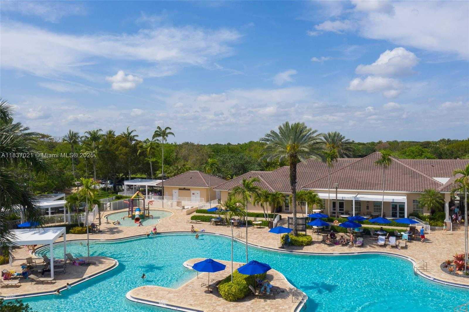 Small Image of 934 GULFSTREAM CT, Weston Number 60