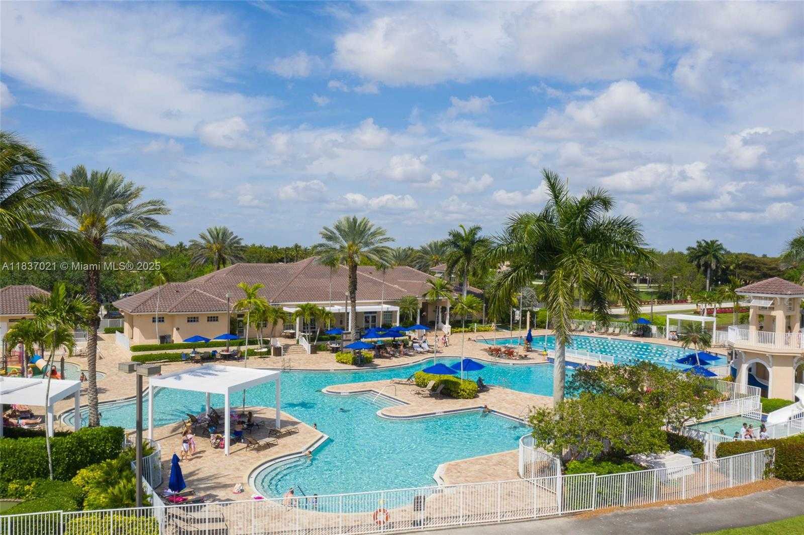 Small Image of 934 GULFSTREAM CT, Weston Number 61