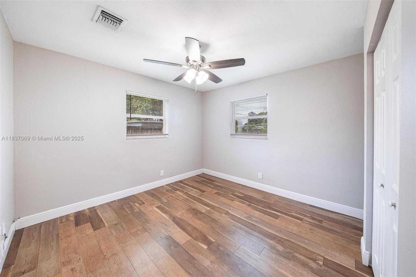 Small Image of 2569 NORTH WEST 61ST AVE, Margate Number 21