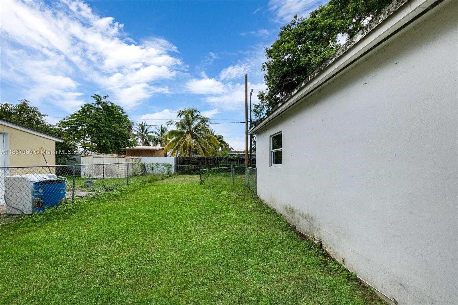 Small Image of 2569 NORTH WEST 61ST AVE, Margate Number 25