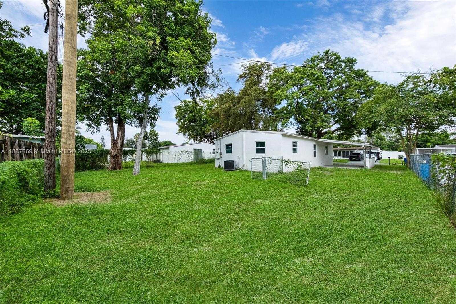 Small Image of 2569 NORTH WEST 61ST AVE, Margate Number 27