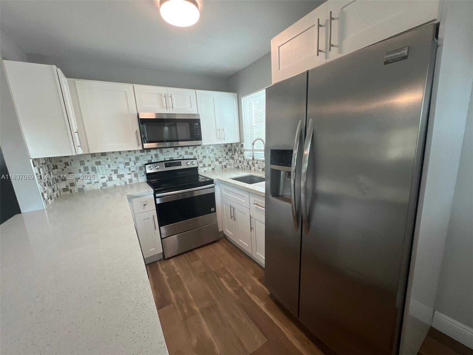 Small Image of 2569 NORTH WEST 61ST AVE, Margate Number 3