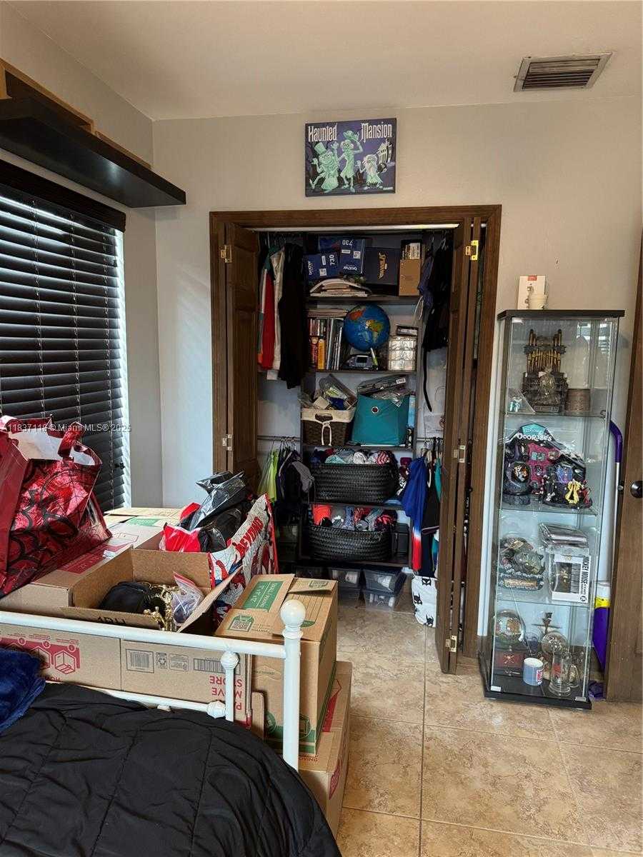 Small Image of 9761 BAHAMA DR, Cutler Bay Number 14
