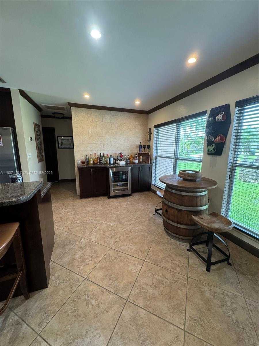 Small Image of 9761 BAHAMA DR, Cutler Bay Number 21
