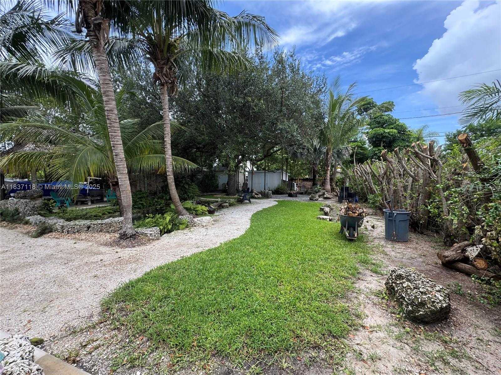 Small Image of 9761 BAHAMA DR, Cutler Bay Number 3