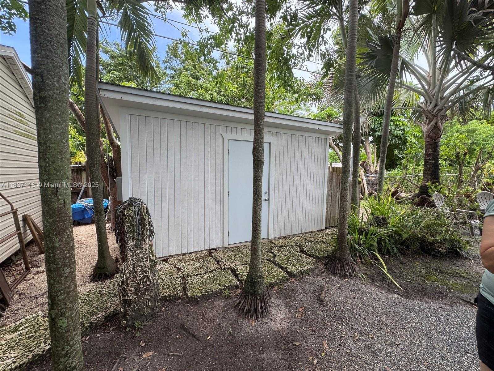 Small Image of 9761 BAHAMA DR, Cutler Bay Number 8