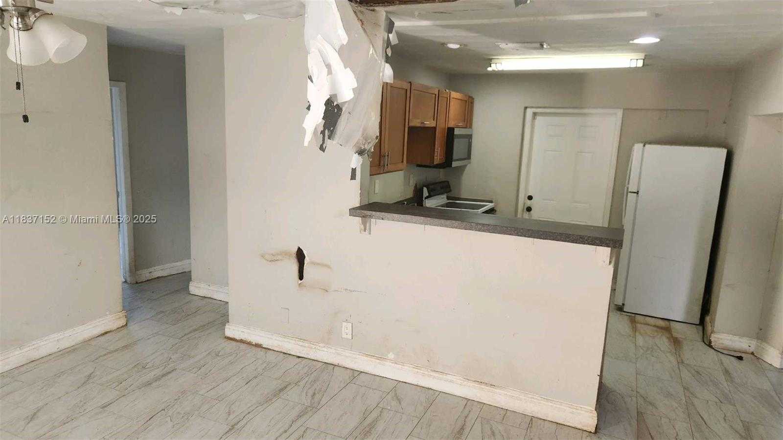 Small Image of 1524 NORTH EAST 31ST CT, Pompano Beach Number 3