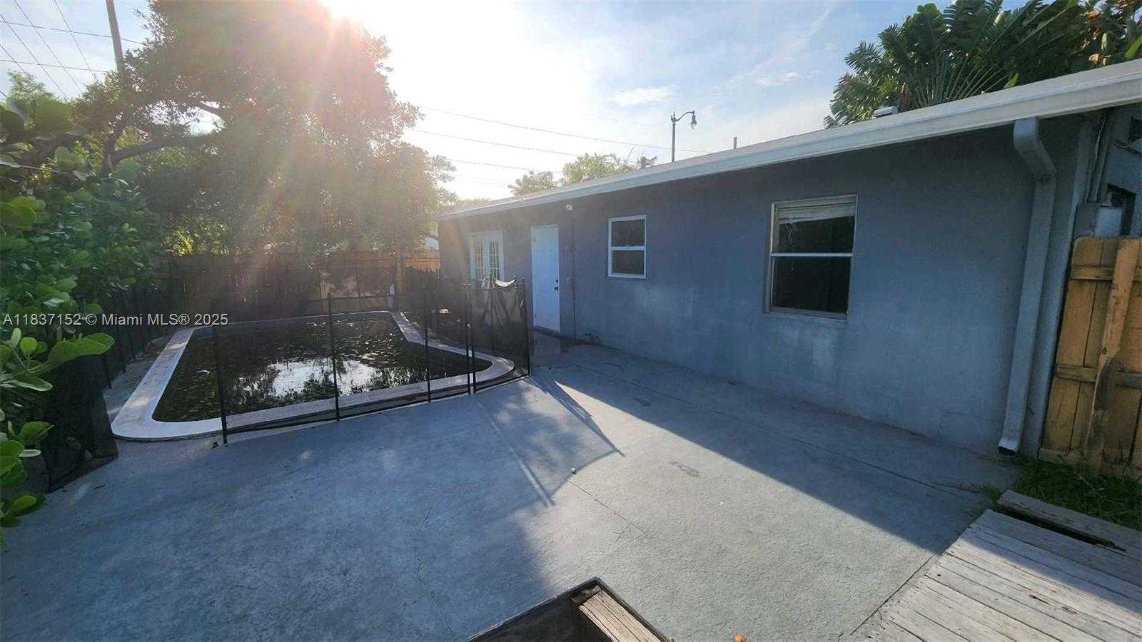 Small Image of 1524 NORTH EAST 31ST CT, Pompano Beach Number 4