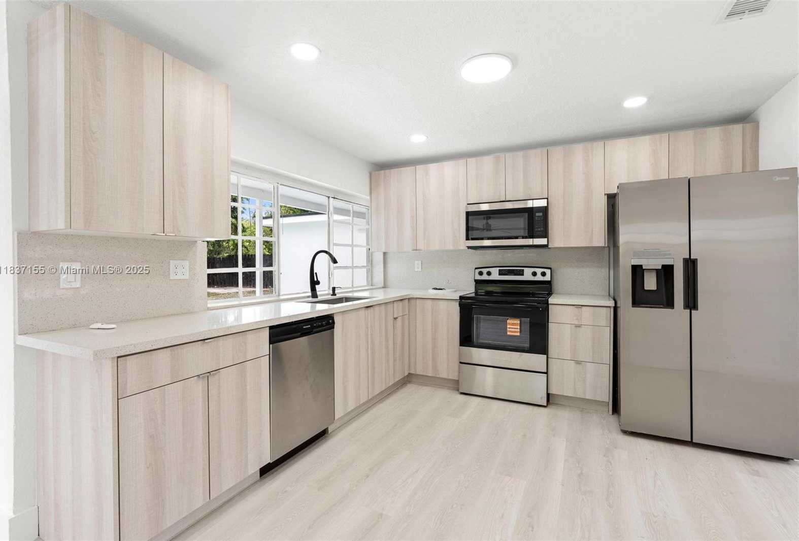 Small Image of 6091 NORTH WEST 19TH ST, Sunrise Number 13