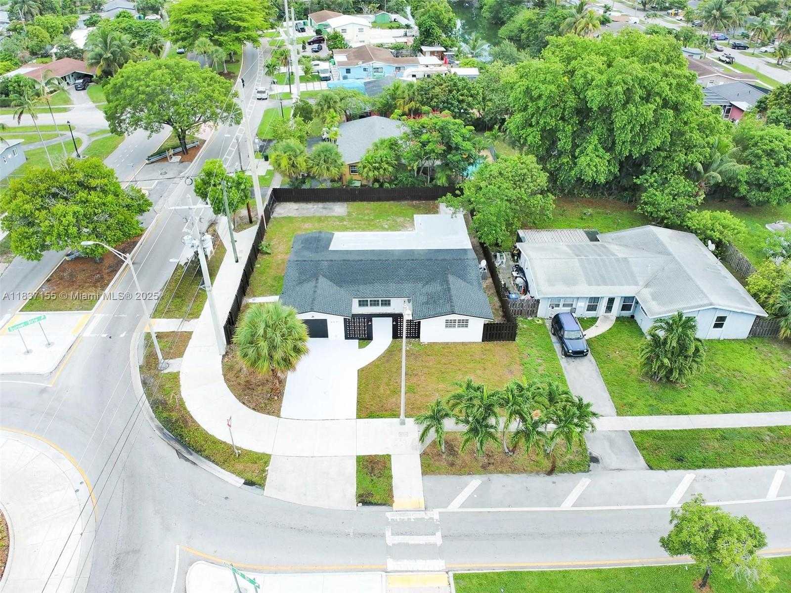 Small Image of 6091 NORTH WEST 19TH ST, Sunrise Number 29