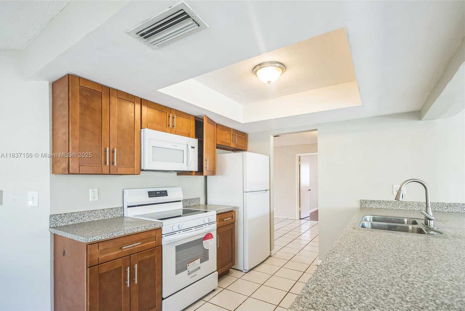 Small Image of 5640 NORTH WEST 13TH CT, Lauderhill Number 3