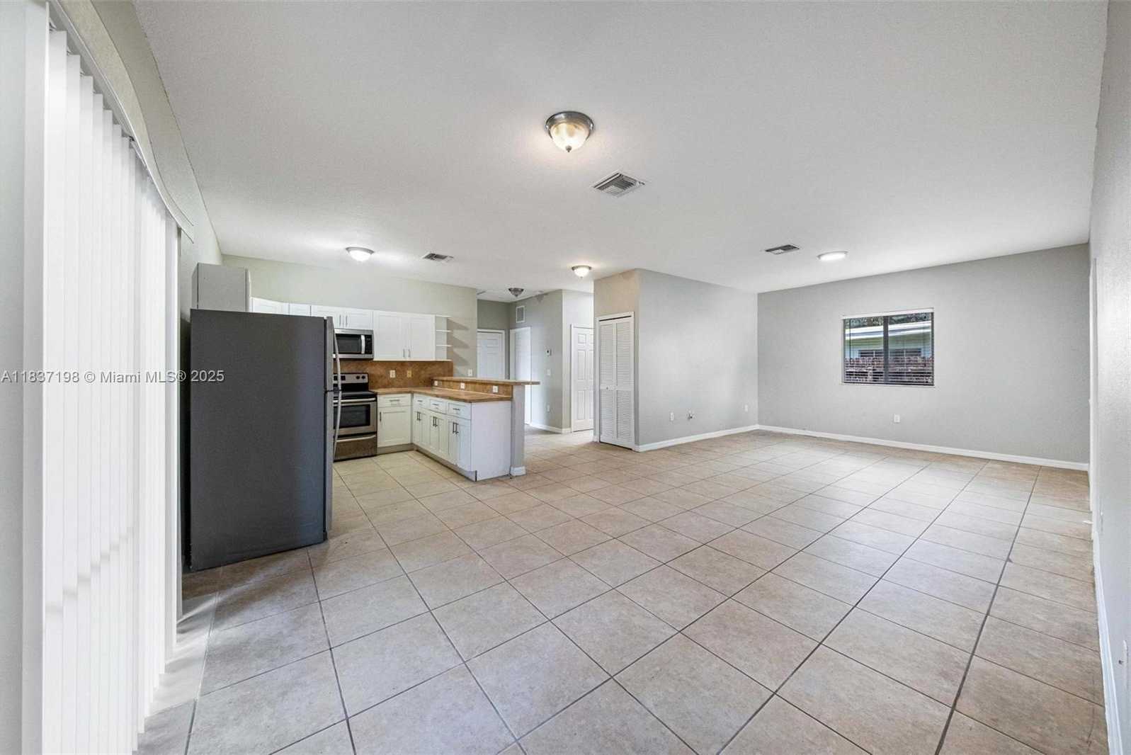 Small Image of 6124 SOUTH WEST 39TH ST, Miramar Number 11