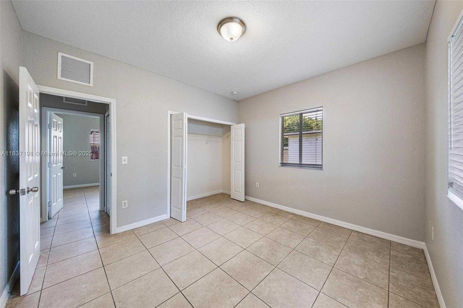 Small Image of 6124 SOUTH WEST 39TH ST, Miramar Number 15