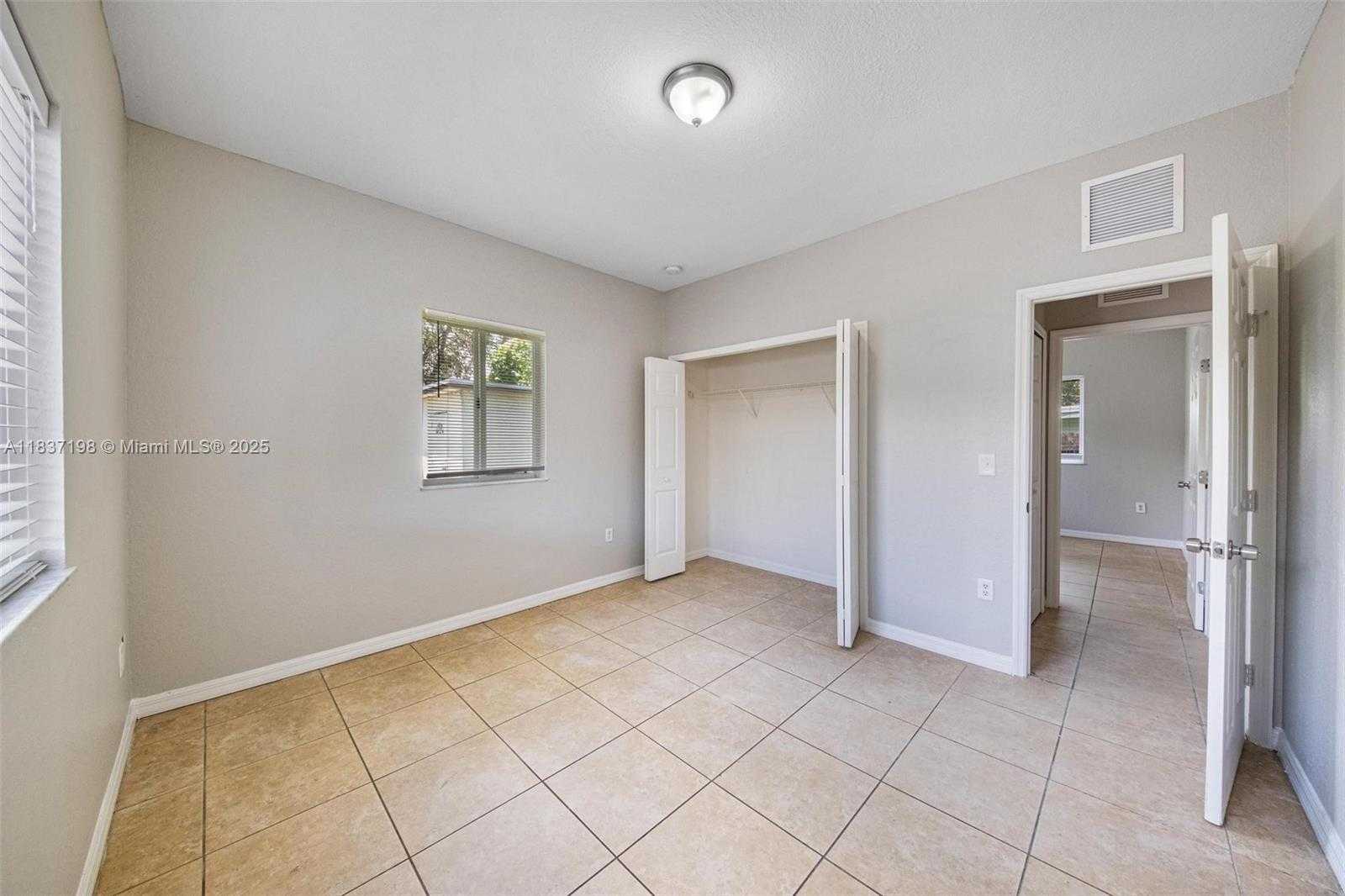 Small Image of 6124 SOUTH WEST 39TH ST, Miramar Number 16