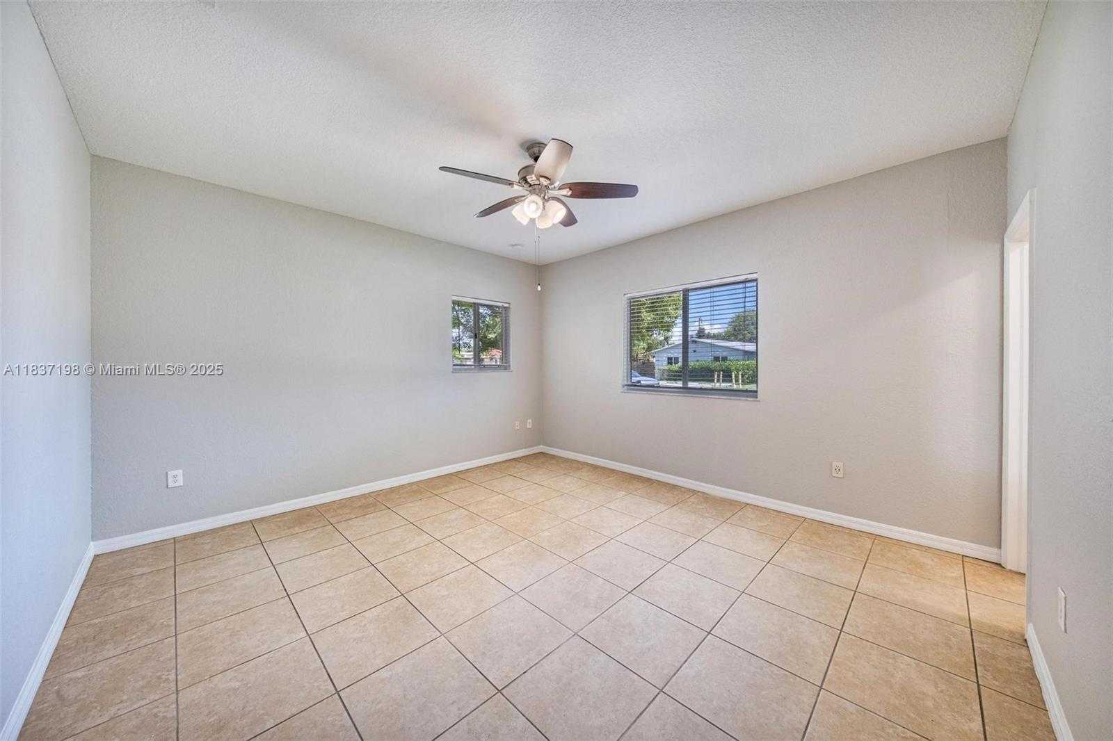 Small Image of 6124 SOUTH WEST 39TH ST, Miramar Number 23