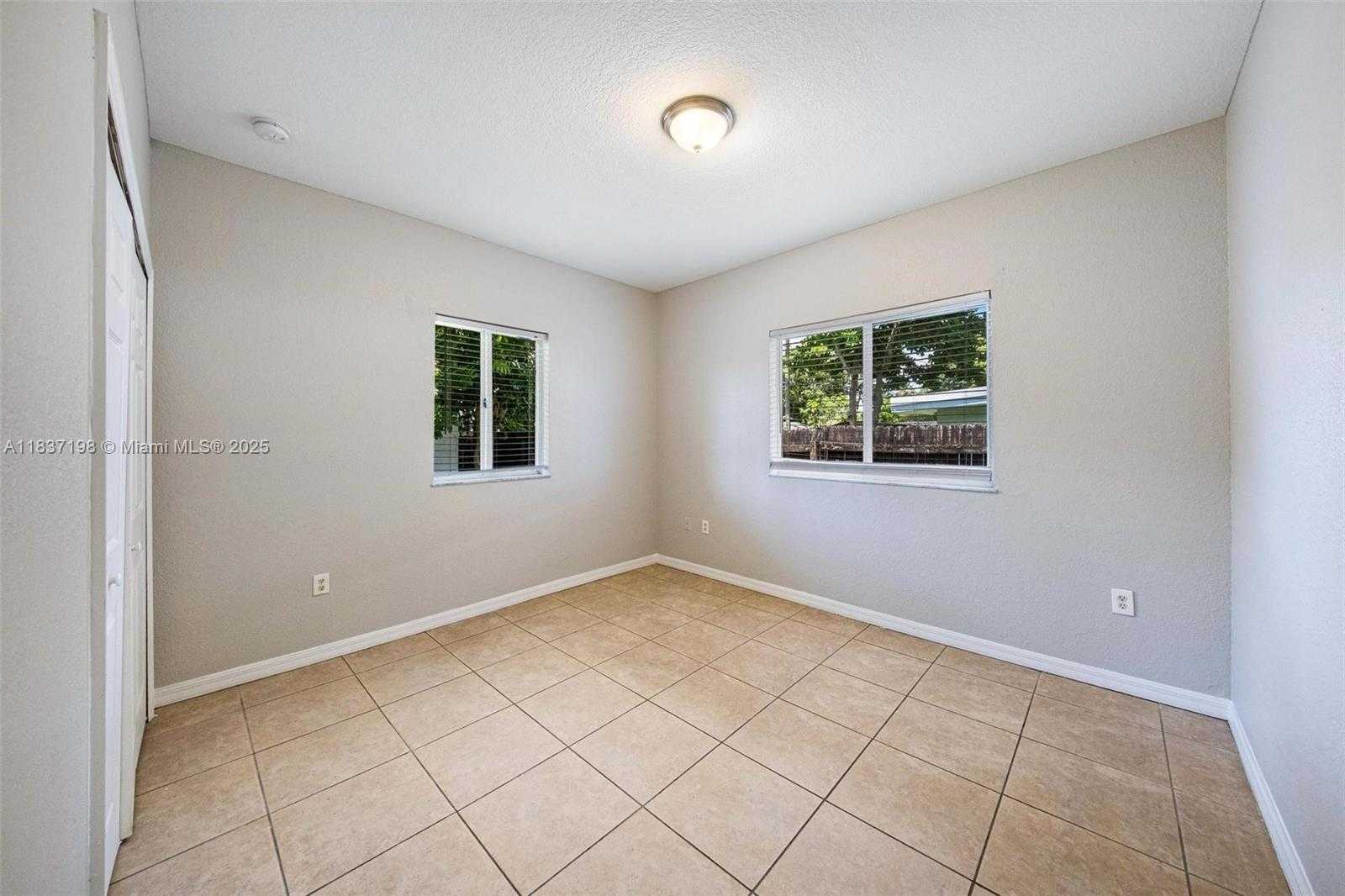 Small Image of 6124 SOUTH WEST 39TH ST, Miramar Number 25