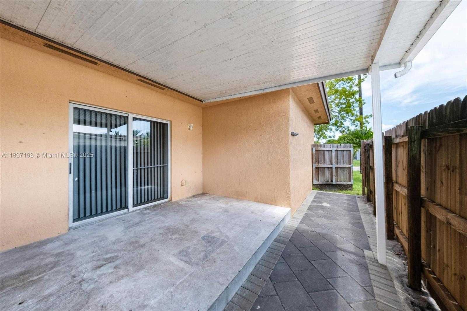 Small Image of 6124 SOUTH WEST 39TH ST, Miramar Number 30