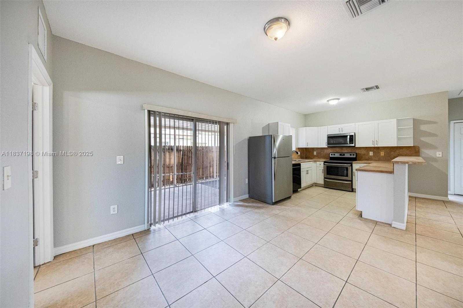 Small Image of 6124 SOUTH WEST 39TH ST, Miramar Number 7
