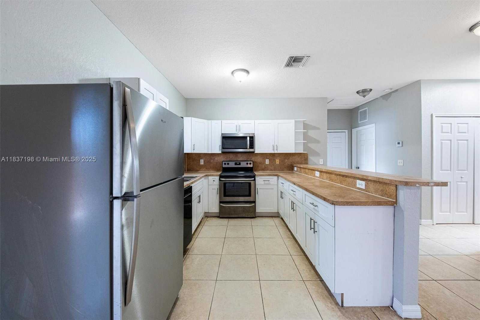 Small Image of 6124 SOUTH WEST 39TH ST, Miramar Number 8