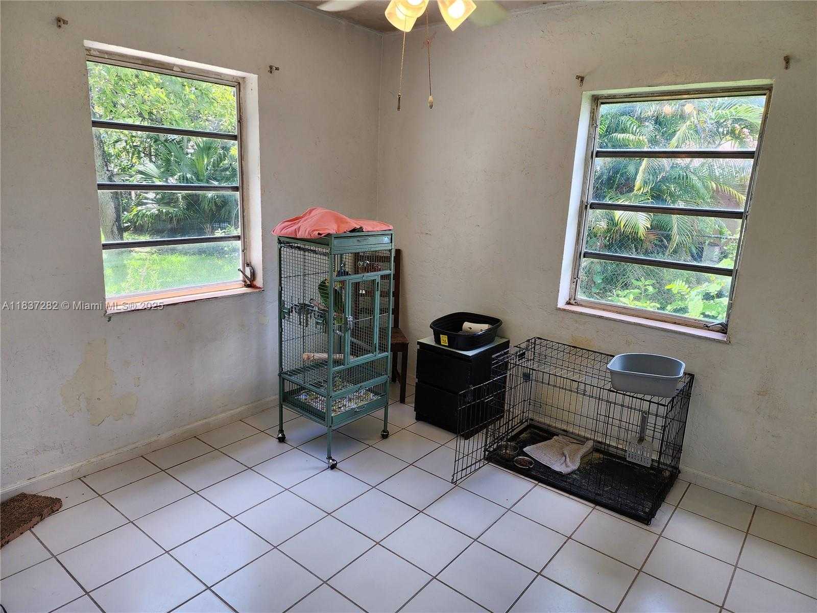 Small Image of 3521 EAST 8TH AVE, Hialeah Number 14