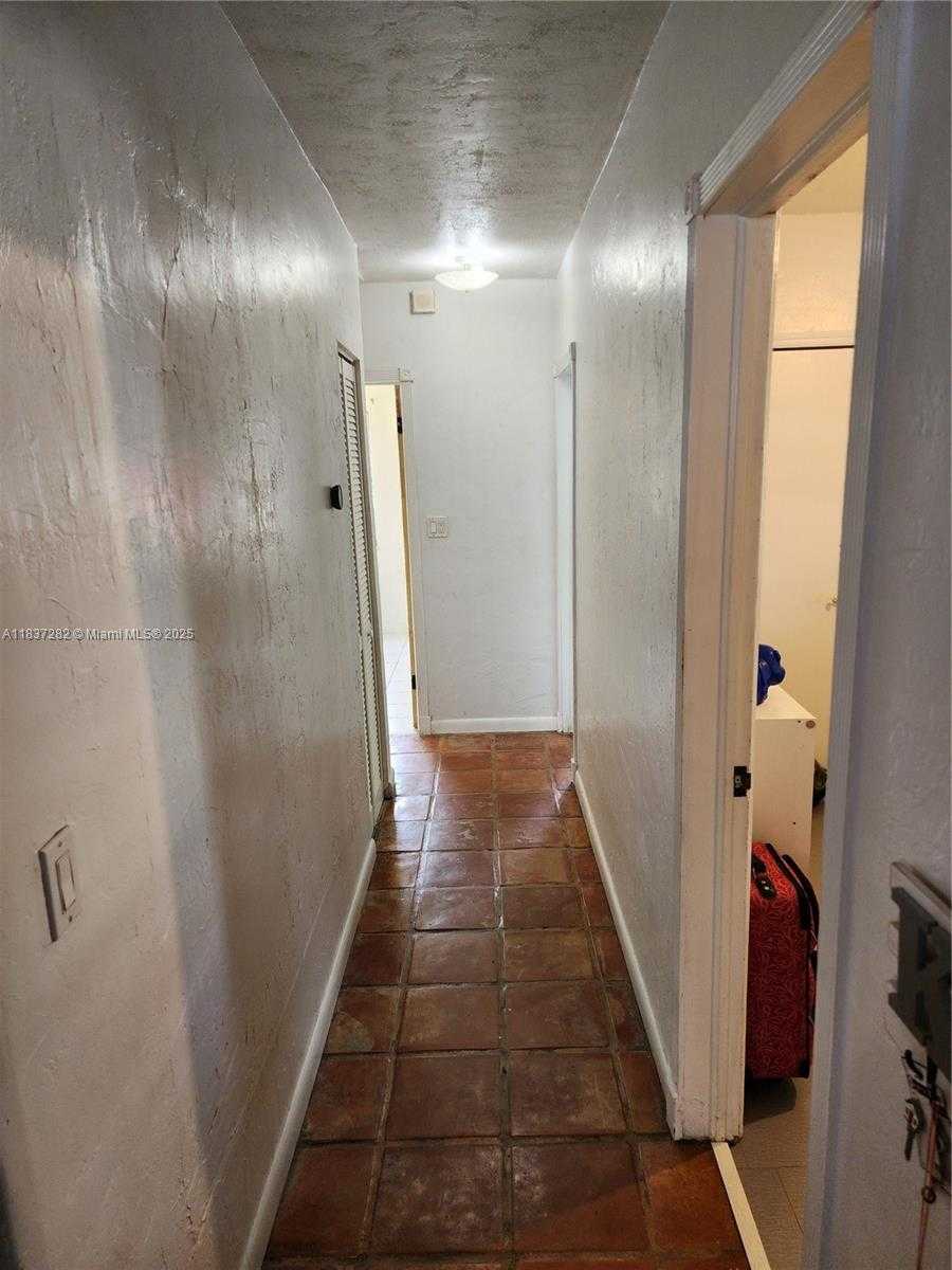 Small Image of 3521 EAST 8TH AVE, Hialeah Number 21